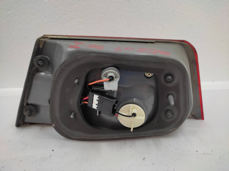 Piloto Trasero Izquierdo 924033k0  - Hyundai Sonata (nf) 2.0 Crdi Cat 4