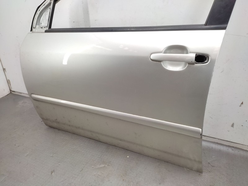 Recambio de puerta delantera izquierda para toyota corolla (_e12_) 2.0 d-4d (cde120r_, cde120l_) referencia OEM IAM   