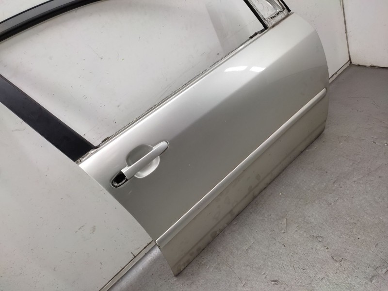 Recambio de puerta delantera derecha para toyota corolla (_e12_) 2.0 d-4d (cde120r_, cde120l_) referencia OEM IAM   