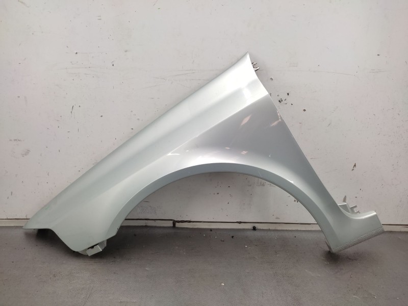 Recambio de aleta delantera izquierda para renault laguna ii (bg0/1_) 1.9 dci referencia OEM IAM   