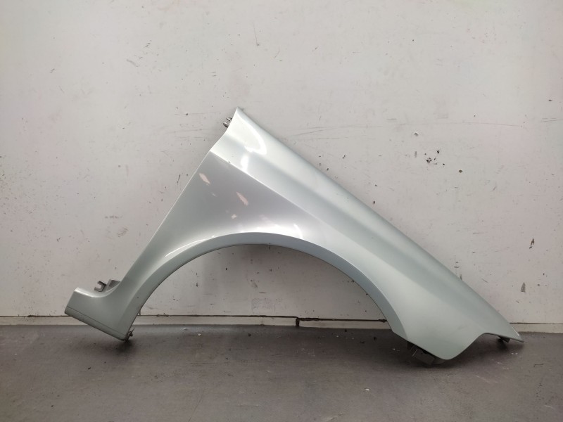 Recambio de aleta delantera derecha para renault laguna ii (bg0/1_) 1.9 dci referencia OEM IAM   