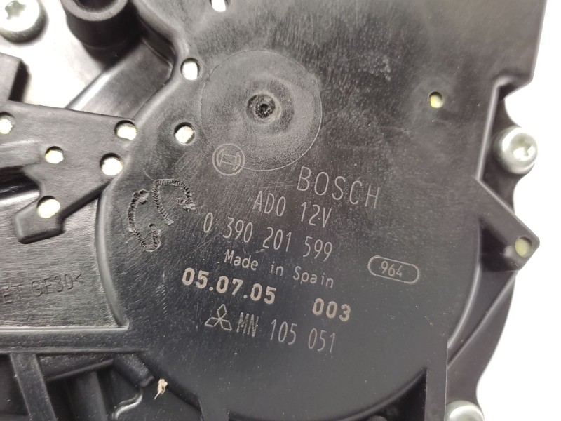 Recambio de motor limpia trasero para mitsubishi colt vi (z3_a, z2_a) 1.1 (z31a, z32a) referencia OEM IAM  MN105051 