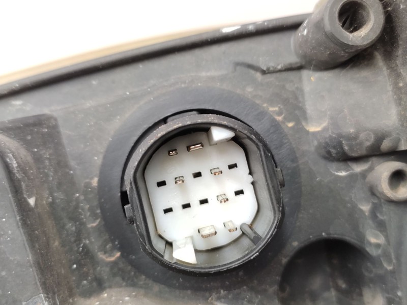 Recambio de faro derecho para fiat bravo ii (198_) 1.9 d multijet (198axb1a) referencia OEM IAM  51757534 