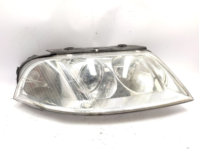 Recambio de faro derecho para volkswagen passat b5.5 (3b3) 1.9 tdi referencia OEM IAM  3B0941016AN 