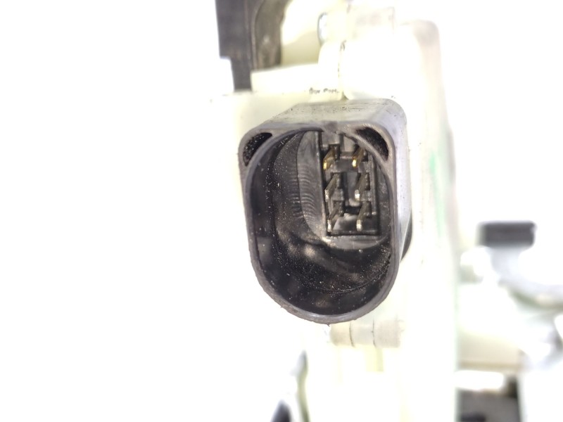 Recambio de cerradura puerta trasera izquierda para volkswagen passat b5.5 (3b3) 1.9 tdi referencia OEM IAM  3B4839015AL 