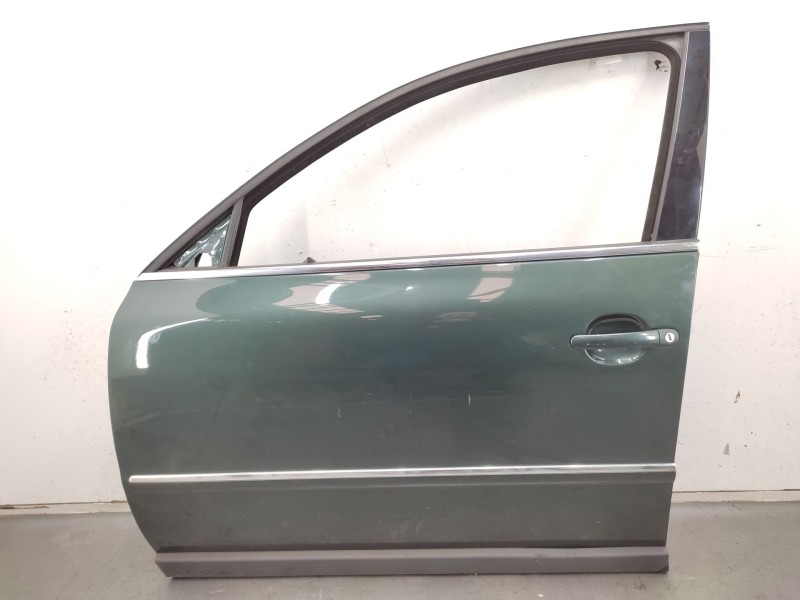 Recambio de puerta delantera izquierda para volkswagen passat b5.5 (3b3) 1.9 tdi referencia OEM IAM   
