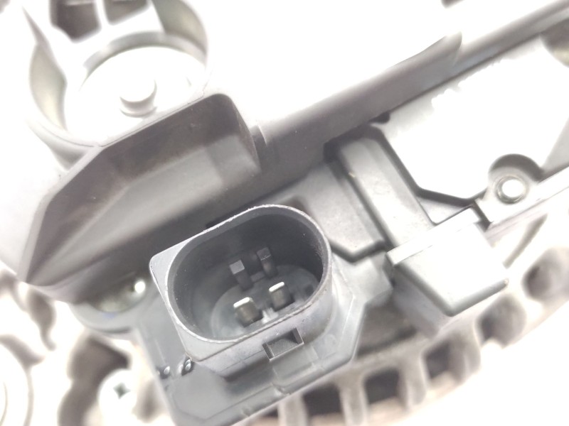 Recambio de alternador para volkswagen passat b5.5 (3b3) 1.9 tdi referencia OEM IAM   