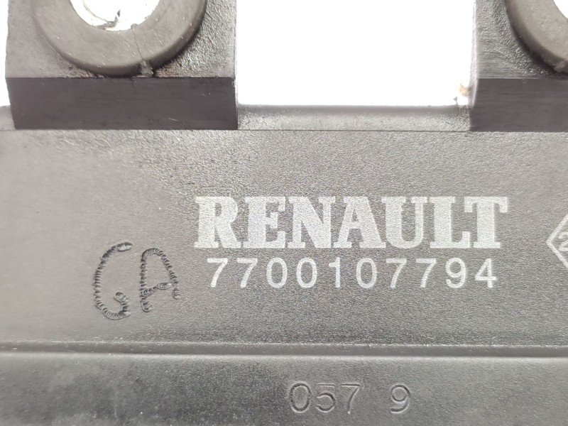 Caja Precalentamiento 7700107794  - Renault Megane Scénic (ja0/1_) 1.9 D (ja0j) 3