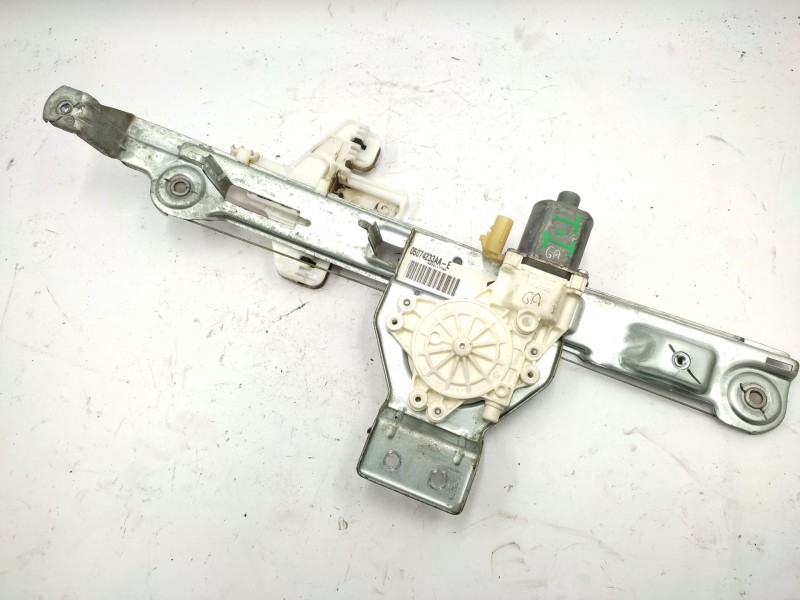 Recambio de elevalunas trasero izquierdo para dodge caliber 2.0 crd referencia OEM IAM   