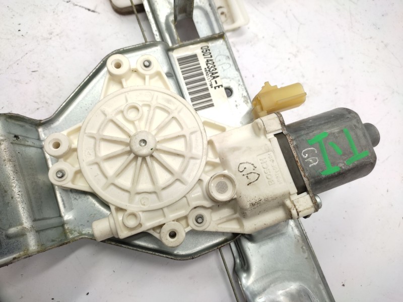 Recambio de elevalunas trasero izquierdo para dodge caliber 2.0 crd referencia OEM IAM   