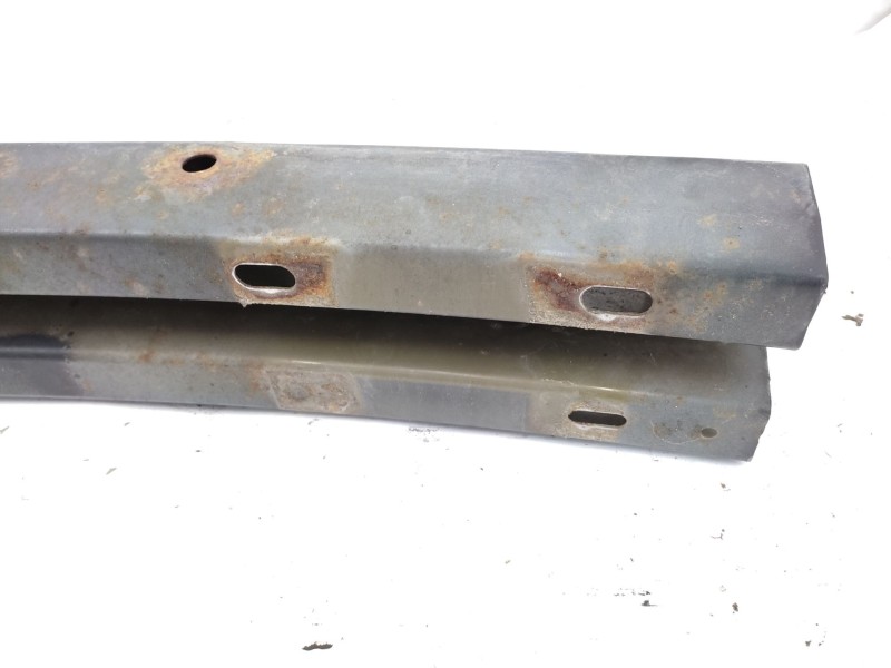 Recambio de refuerzo paragolpes trasero para dodge caliber 2.0 crd referencia OEM IAM   