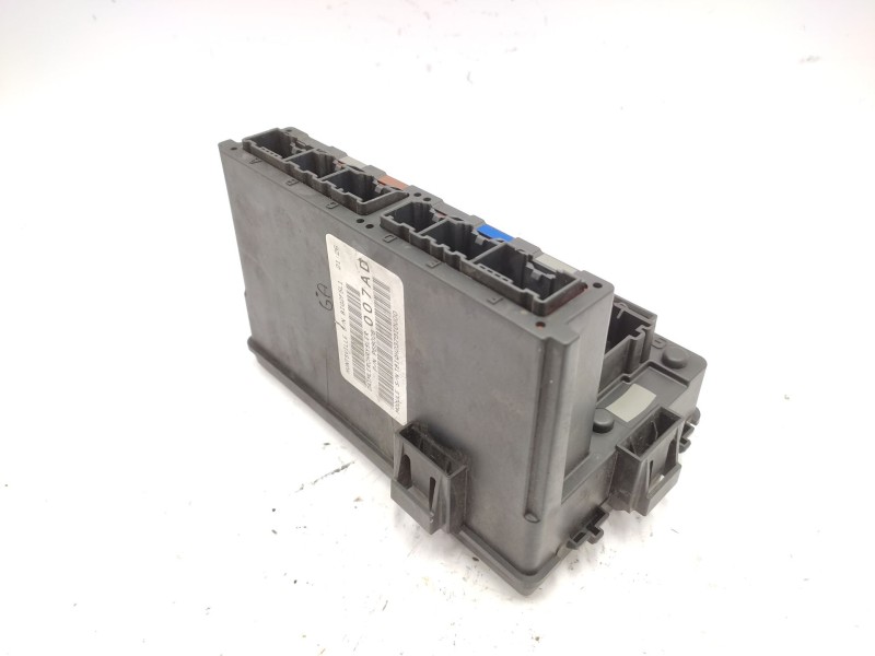 Recambio de caja reles / fusibles para dodge caliber 2.0 crd referencia OEM IAM   