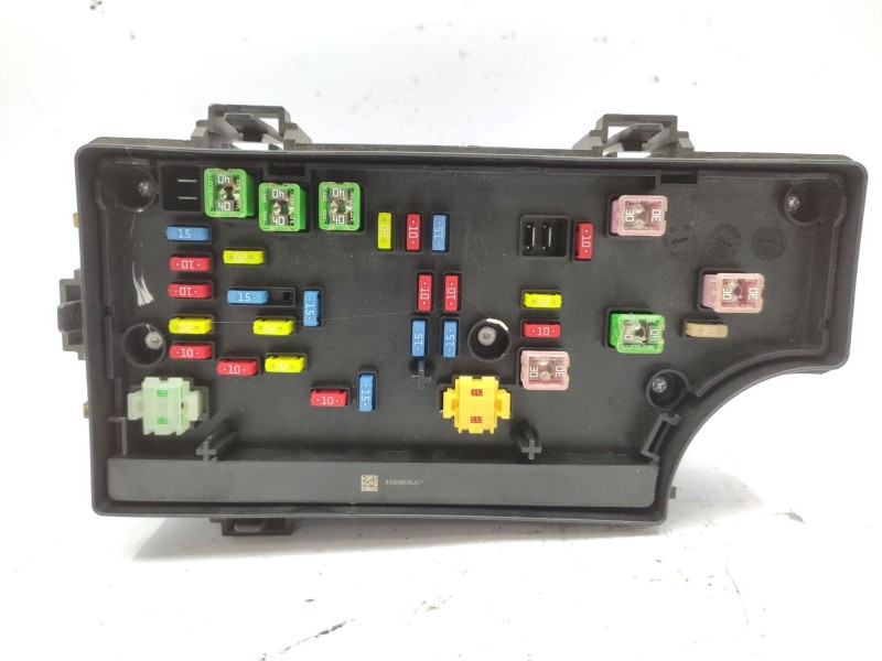 Recambio de caja reles / fusibles para dodge caliber 2.0 crd referencia OEM IAM   