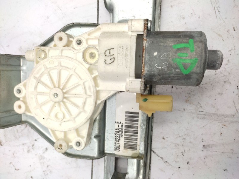 Elevalunas Trasero Derecho 5074232aa 5179962aa  - Dodge Caliber 2.0 Crd 2