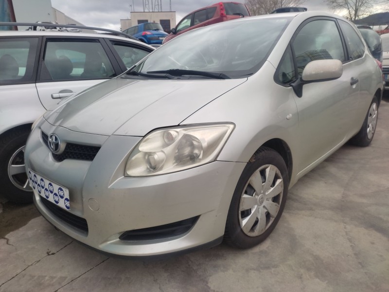 toyota auris (_e15_) del año 2007