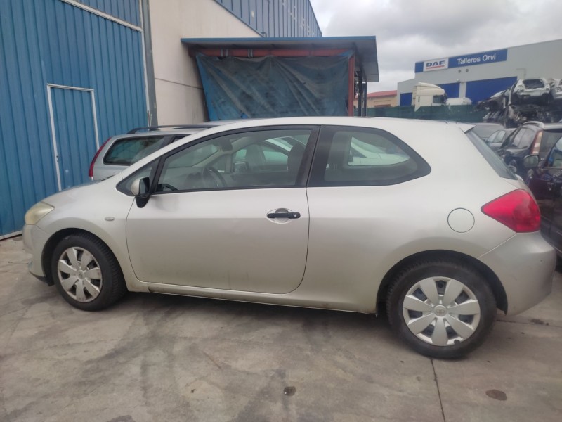 toyota auris (_e15_) del año 2007