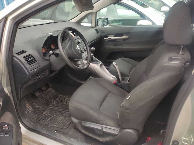 toyota auris (_e15_) del año 2007