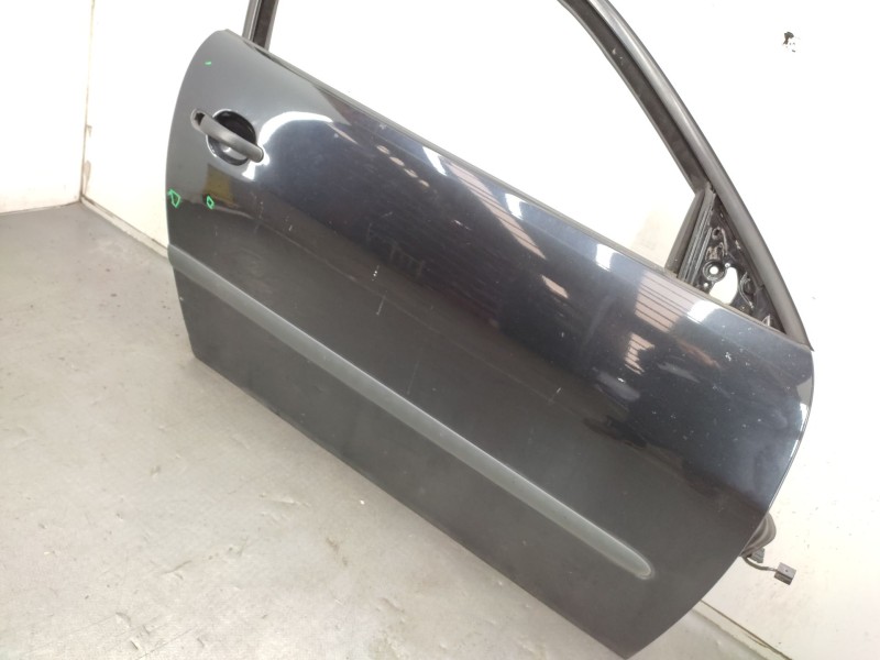 Recambio de puerta delantera derecha para seat ibiza iii (6l1) 1.4 16v referencia OEM IAM  6L6831056R 
