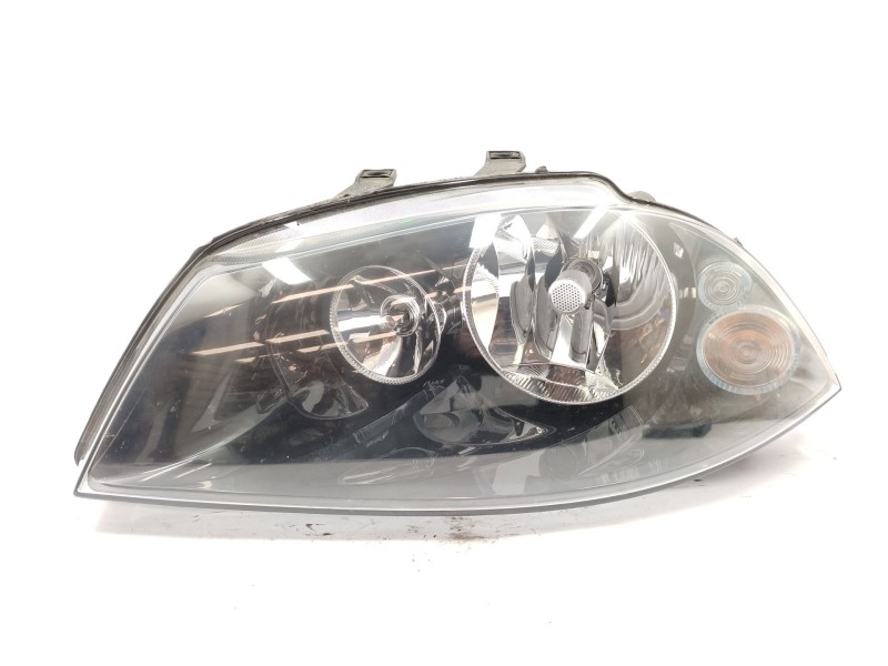 Recambio de faro izquierdo para seat ibiza iii (6l1) 1.4 16v referencia OEM IAM  6L1941751D 