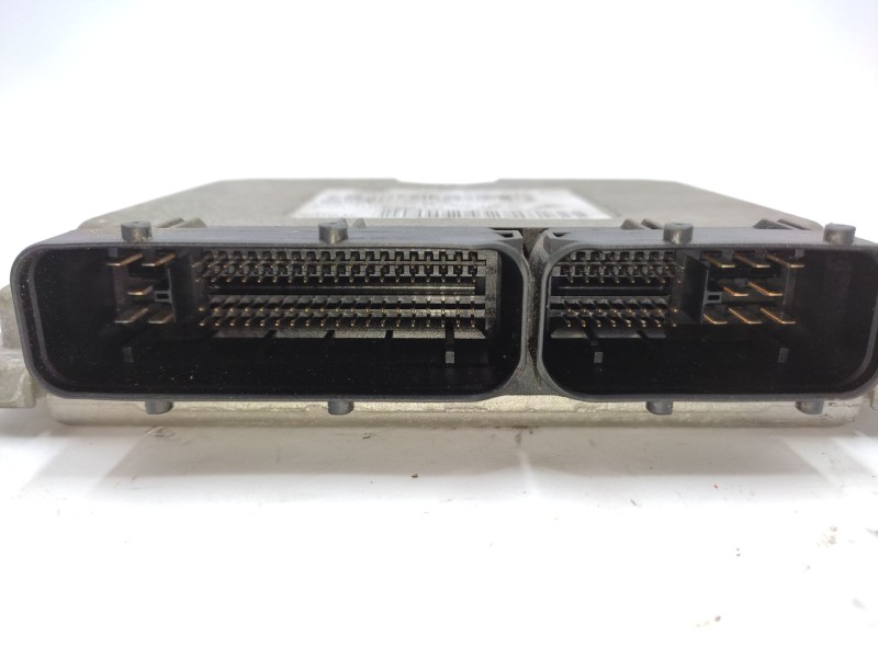 Recambio de centralita motor uce para seat ibiza iii (6l1) 1.4 16v referencia OEM IAM   