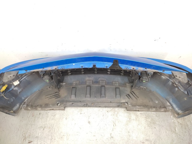 Recambio de paragolpes delantero para renault megane ii (bm0/1_, cm0/1_) 1.4 16v (bm0b, cm0b) referencia OEM IAM   