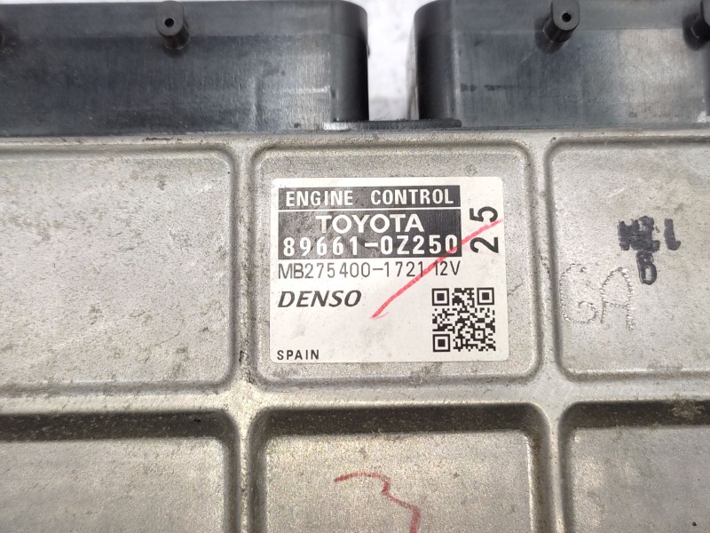 Centralita Motor Uce 896610z250 Mb2754001721 - Toyota Auris Hybrid Active 4