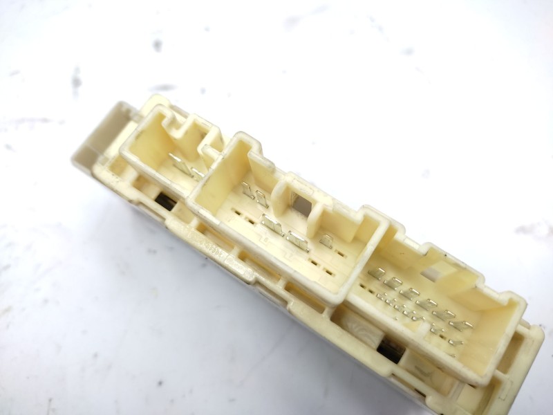 Modulo Electronico 8264112280  - Toyota Auris Hybrid Active 3