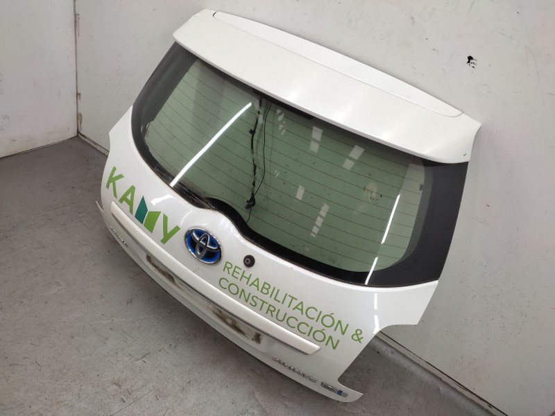 Recambio de porton trasero para toyota auris hybrid active referencia OEM IAM  6700502200 