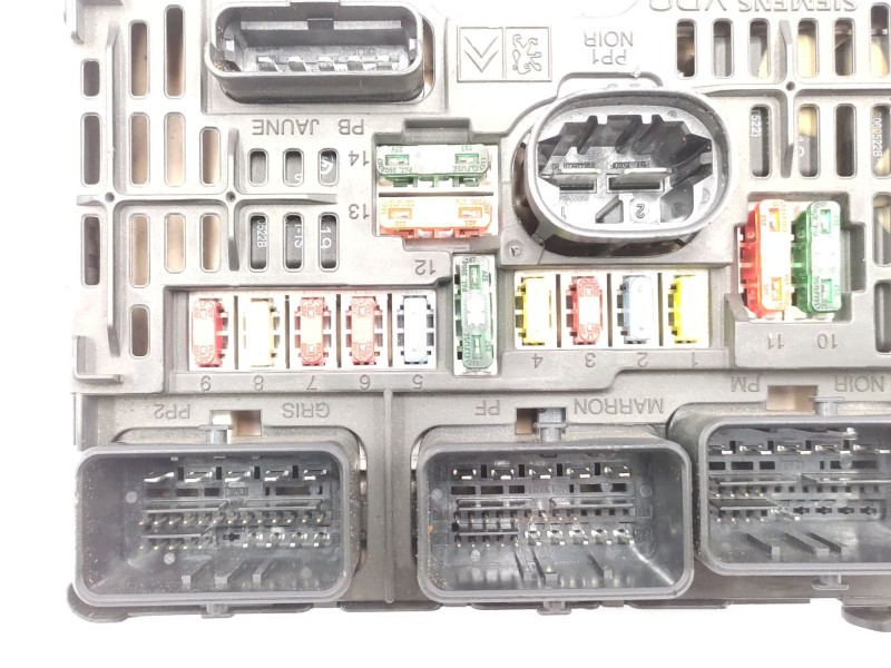 Recambio de caja reles / fusibles para citroën c4 berlina sx referencia OEM IAM   