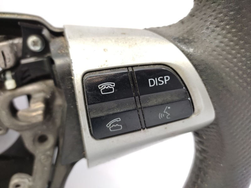 Volante 4510202430b0  - Toyota Auris Hybrid Active 4