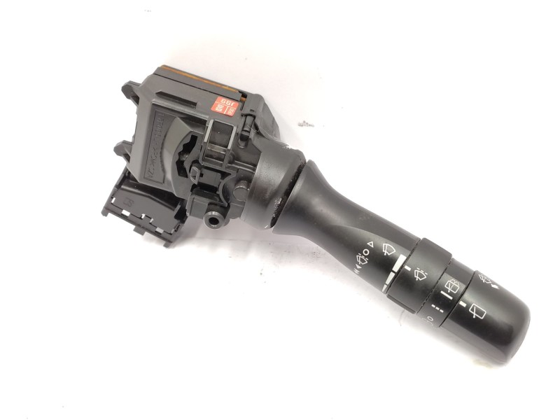 Recambio de mando limpia para toyota auris hybrid active referencia OEM IAM  8465202421 