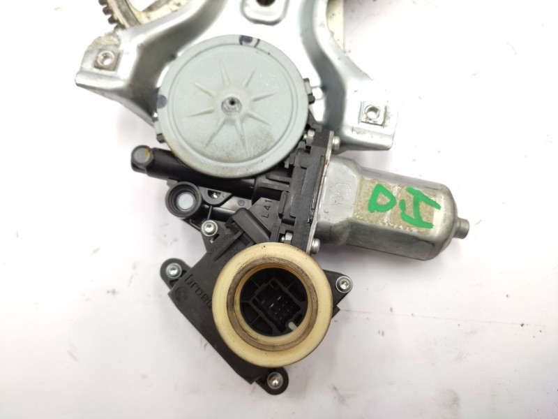 Elevalunas Delantero Izquierdo 6982002330  - Toyota Auris Hybrid Active 2