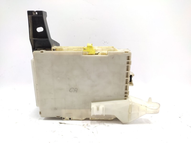 Recambio de caja reles / fusibles para toyota auris hybrid active referencia OEM IAM   