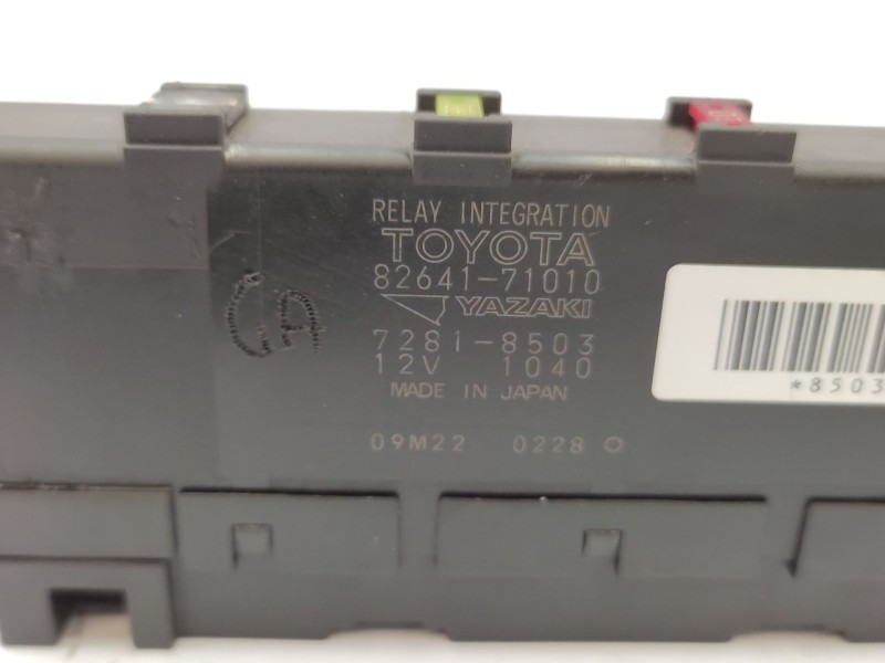 Recambio de caja reles / fusibles para toyota auris hybrid active referencia OEM IAM   