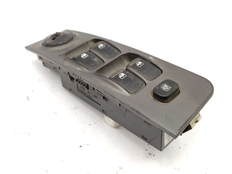 Recambio de mando elevalunas delantero izquierdo para peugeot partner monospace (5_, g_) 2.0 hdi referencia OEM IAM   