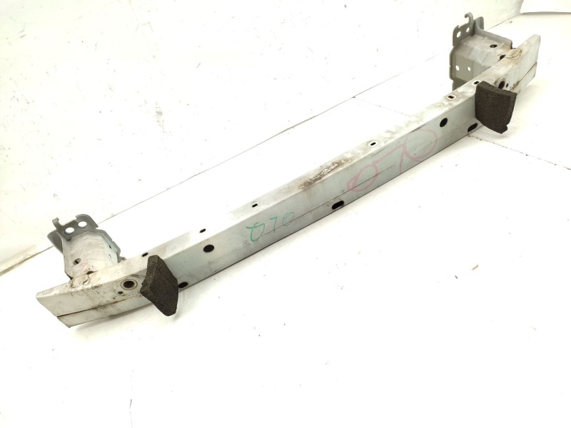 Recambio de refuerzo paragolpes delantero para toyota auris hybrid active referencia OEM IAM   