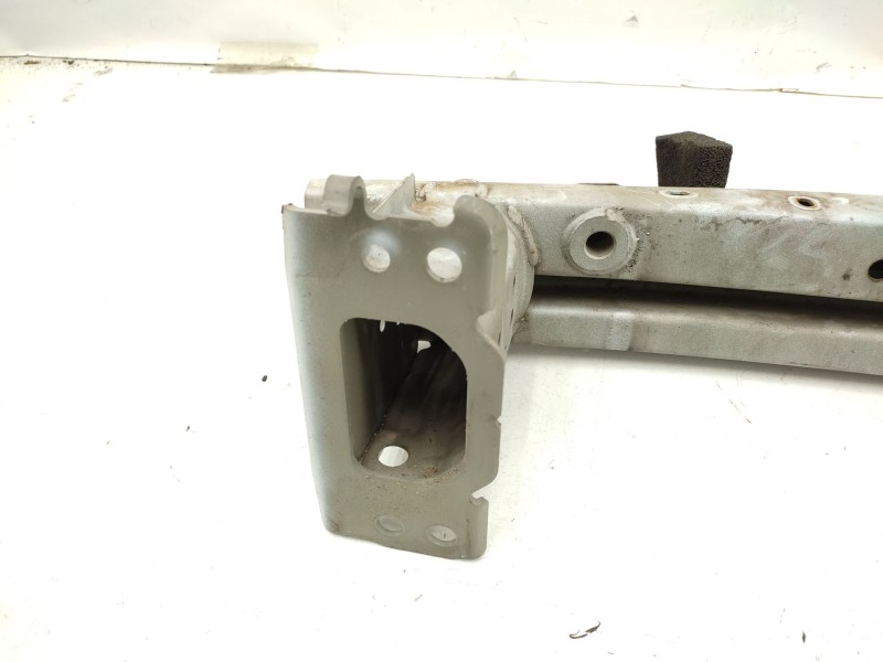 Recambio de refuerzo paragolpes delantero para toyota auris hybrid active referencia OEM IAM   