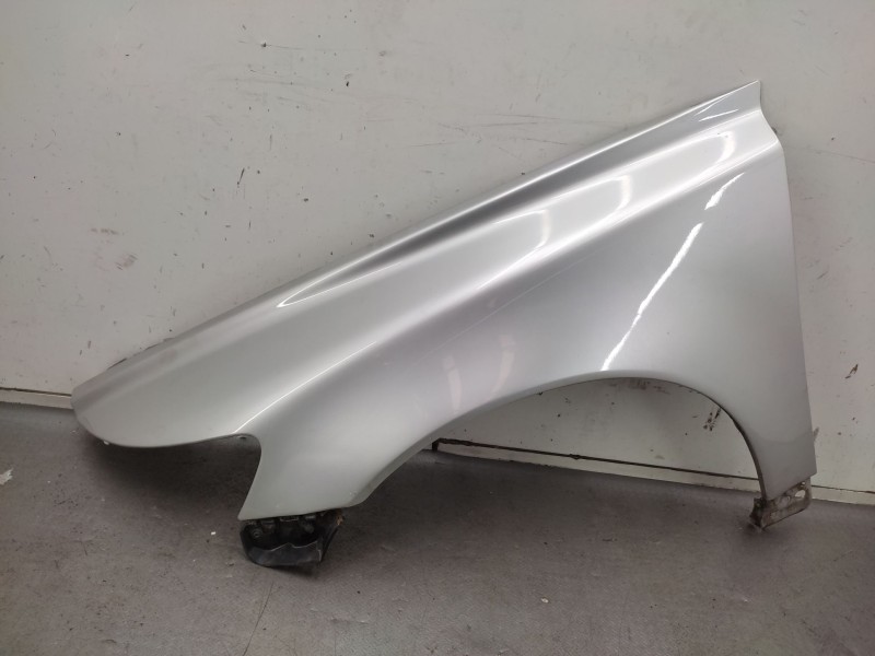 Recambio de aleta delantera izquierda para volvo v50 (545) 1.6 d referencia OEM IAM   