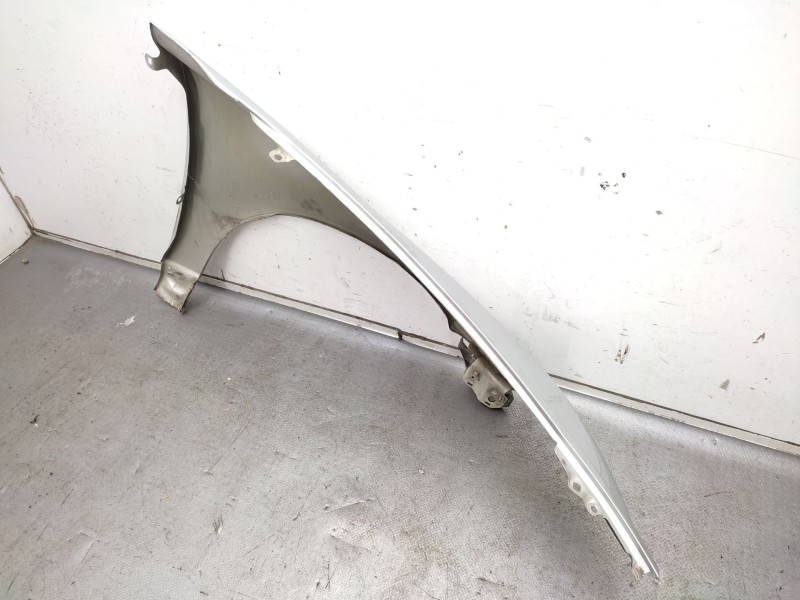 Recambio de aleta delantera izquierda para volvo v50 (545) 1.6 d referencia OEM IAM   