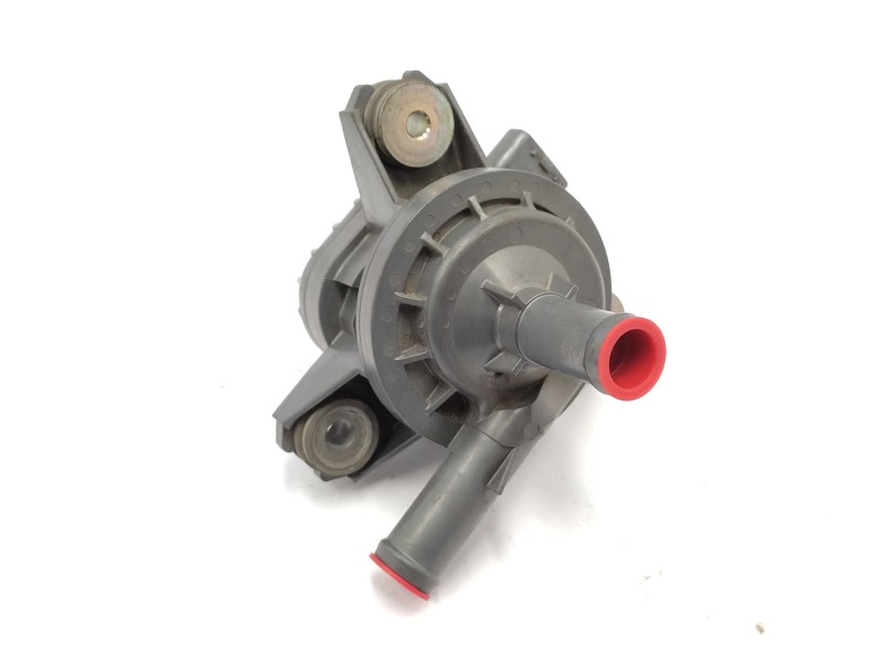 Recambio de bomba agua para toyota rav 4 referencia OEM IAM   