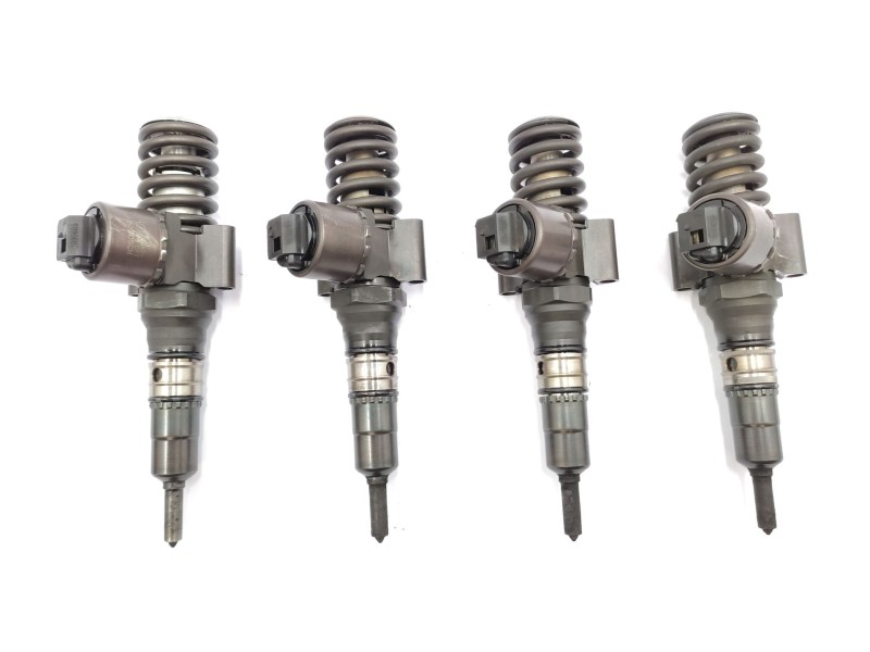 Recambio de inyector para audi a4 b7 (8ec) 2.0 tdi 16v referencia OEM IAM   