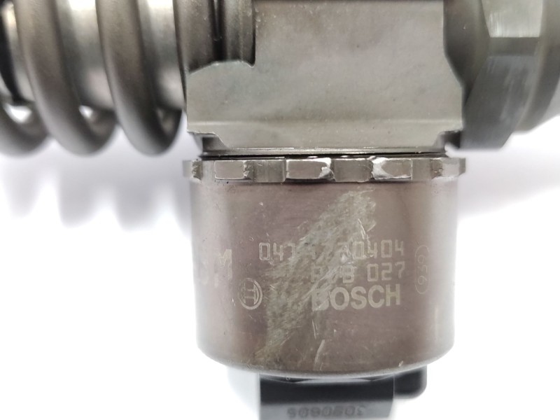 Recambio de inyector para audi a4 b7 (8ec) 2.0 tdi 16v referencia OEM IAM   