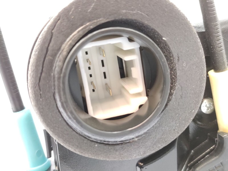 Cerradura Puerta Trasera Derecha 6905033120  - Toyota Rav 4 4