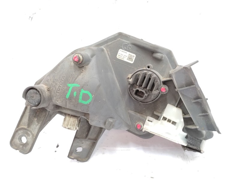 Recambio de piloto trasero derecho paragolpes para toyota rav 4 referencia OEM IAM   