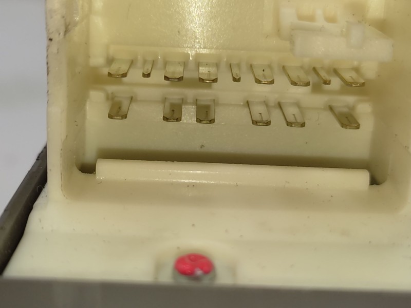 Recambio de mando elevalunas delantero izquierdo para toyota rav 4 referencia OEM IAM   