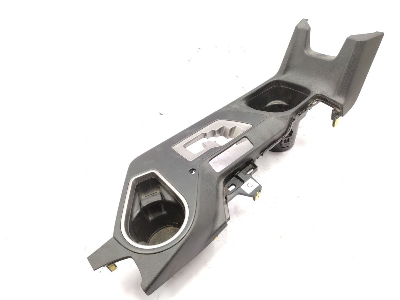 Recambio de consola central para toyota rav 4 referencia OEM IAM   