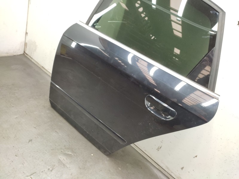 Recambio de puerta trasera izquierda para audi a4 b7 (8ec) 2.0 tdi 16v referencia OEM IAM  8E0833051J 