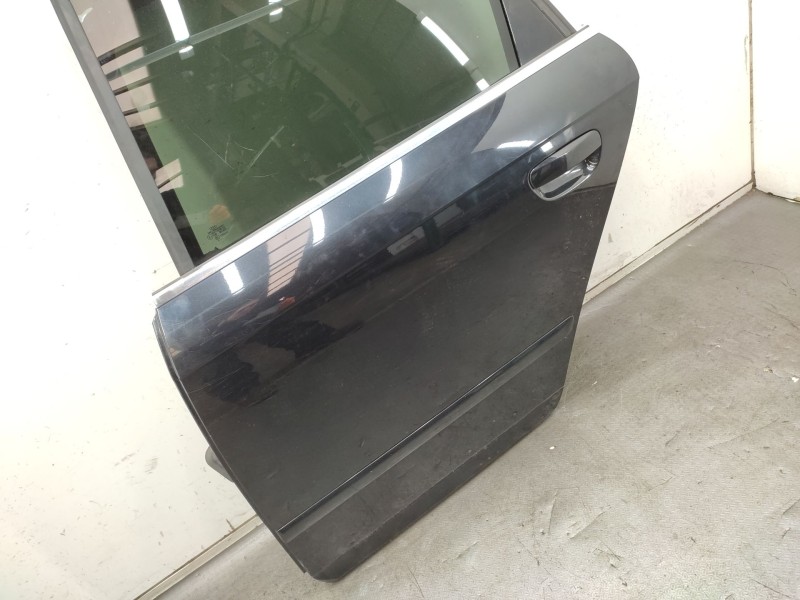 Recambio de puerta trasera izquierda para audi a4 b7 (8ec) 2.0 tdi 16v referencia OEM IAM  8E0833051J 