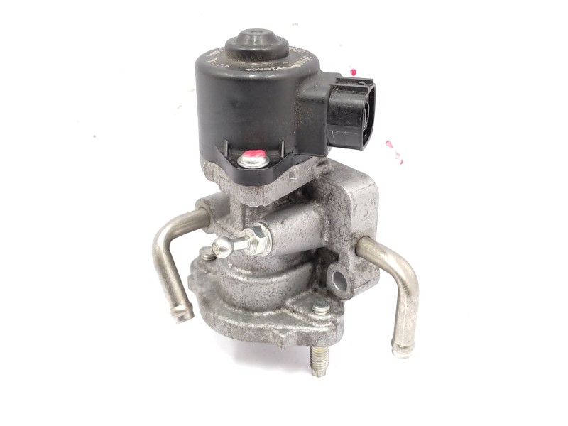 Recambio de valvula egr para toyota rav 4 referencia OEM IAM   