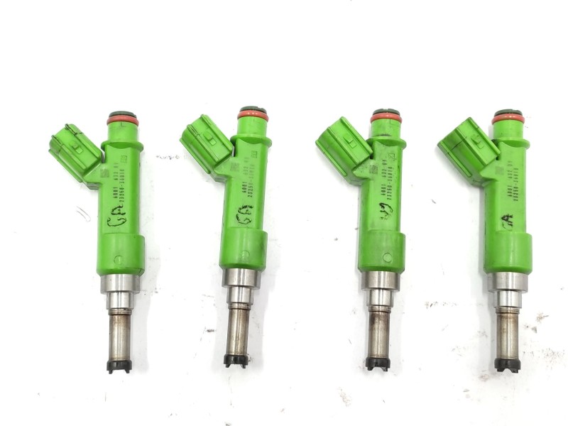 Recambio de inyector para toyota rav 4 referencia OEM IAM   